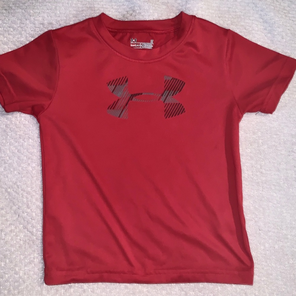 Boys under armour shirt